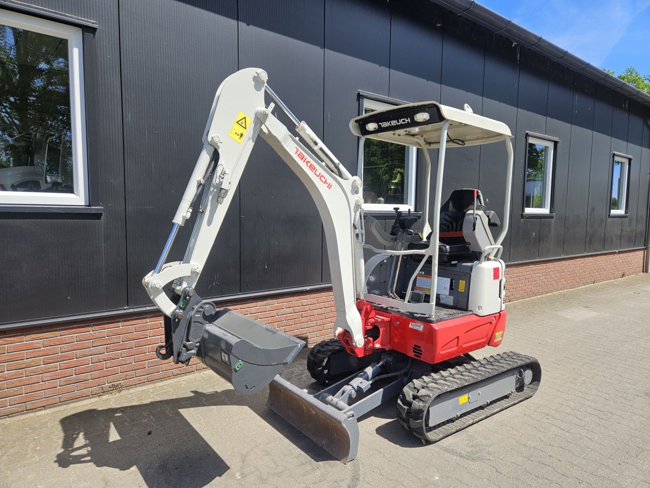 Takeuchi TB217R