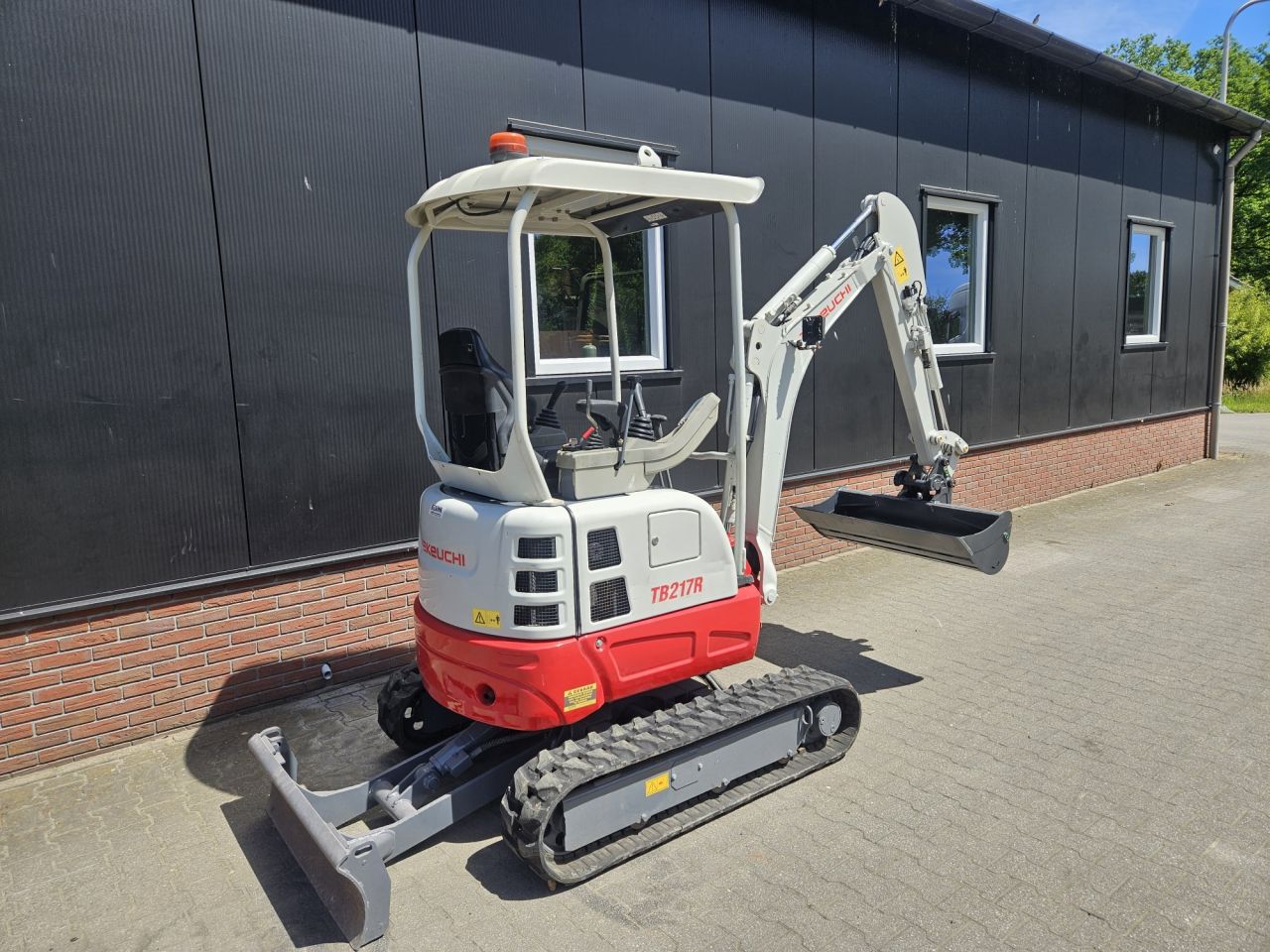 Takeuchi TB217R