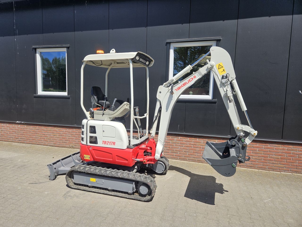 Takeuchi TB217R