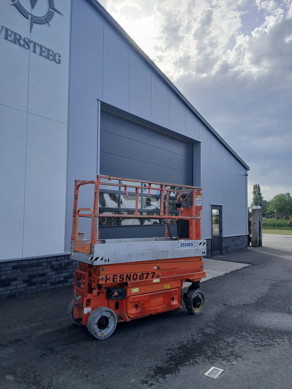 JLG 2030ES