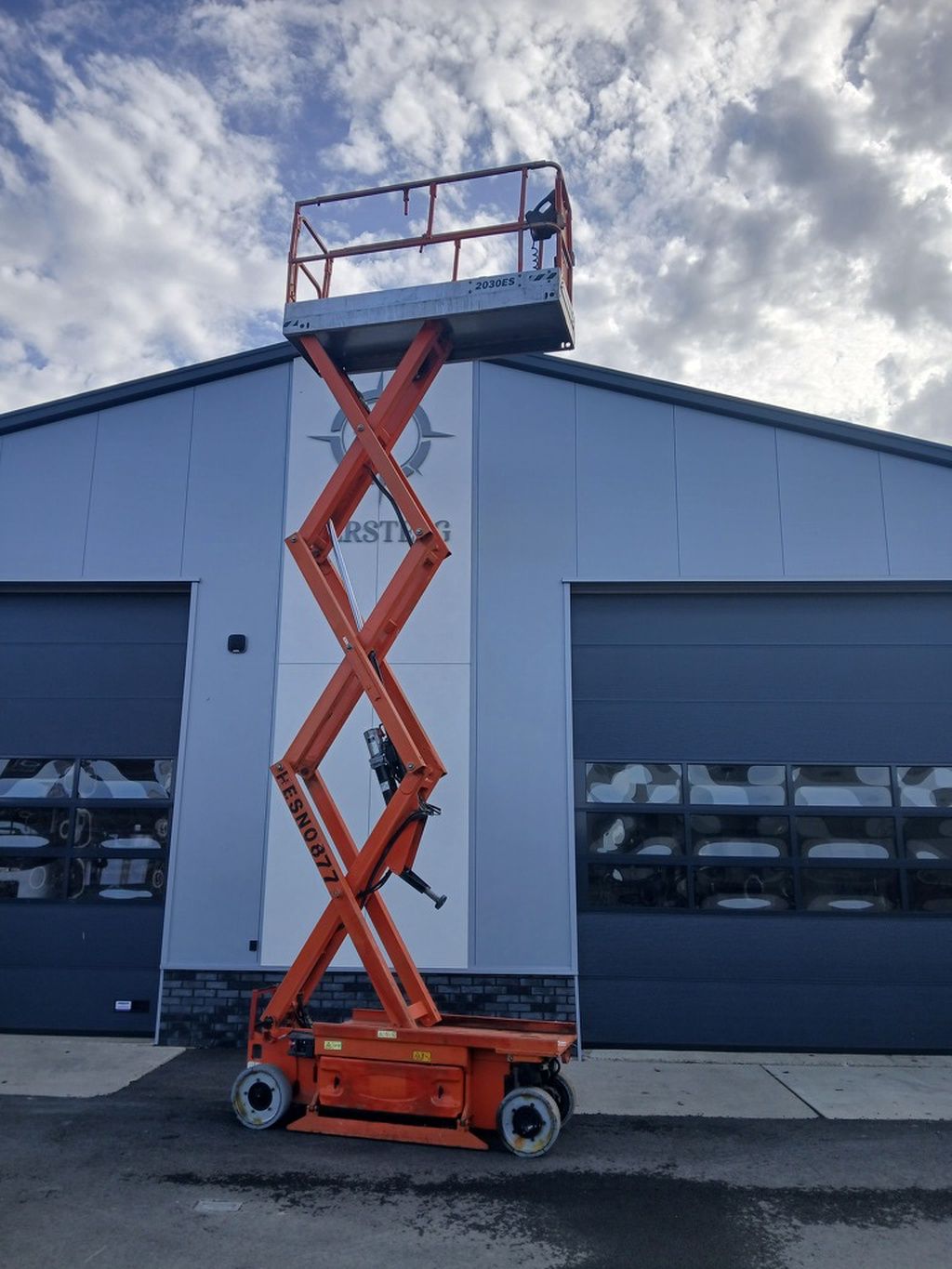 JLG 2030ES