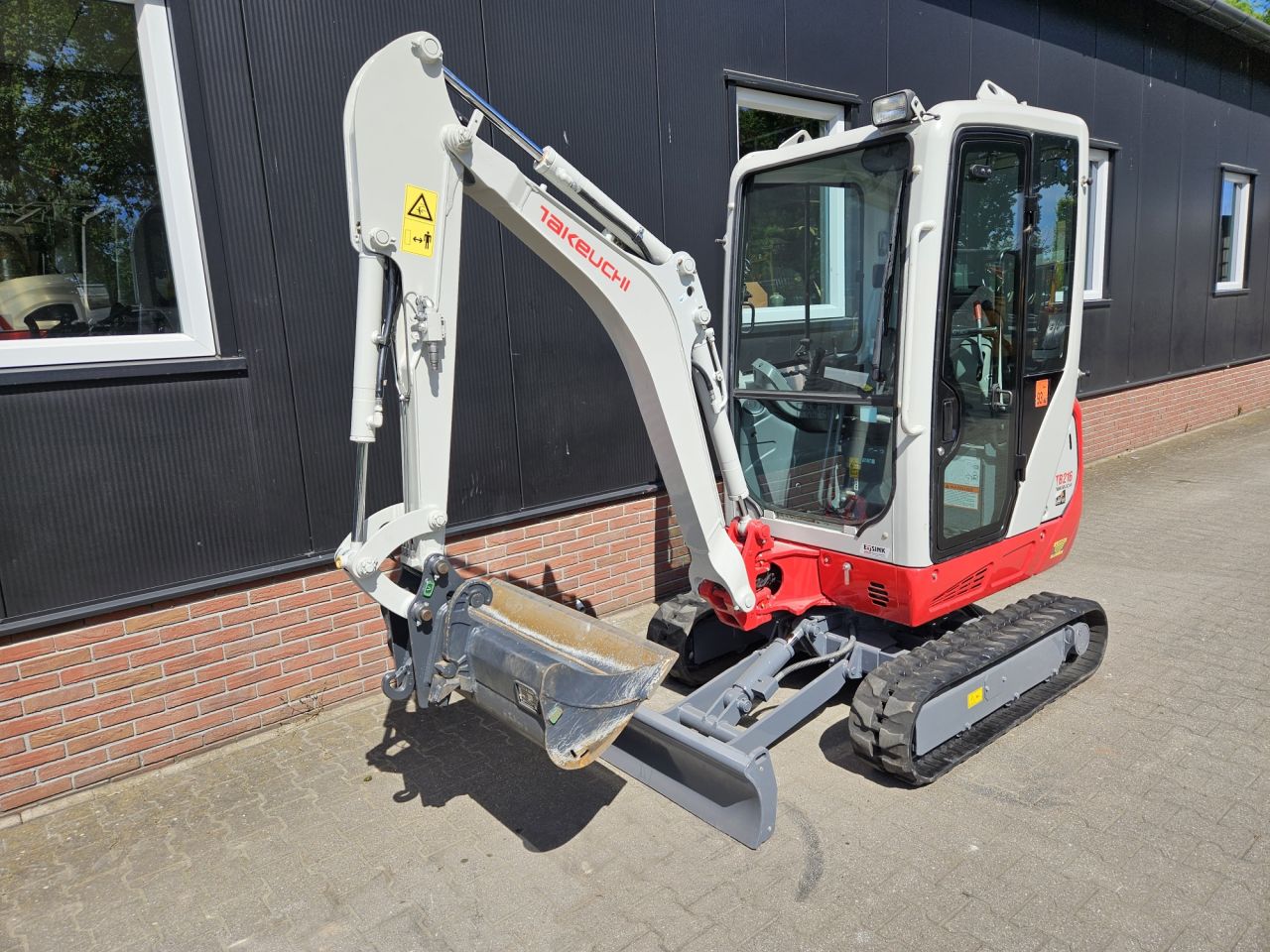 Takeuchi TB216
