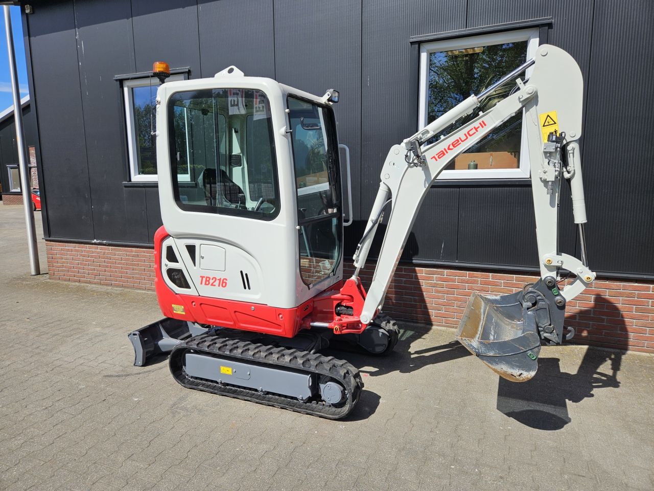 Takeuchi TB216