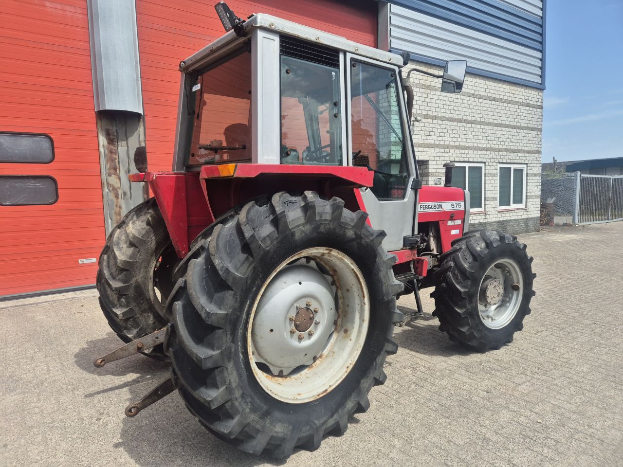 Massey Ferguson 675