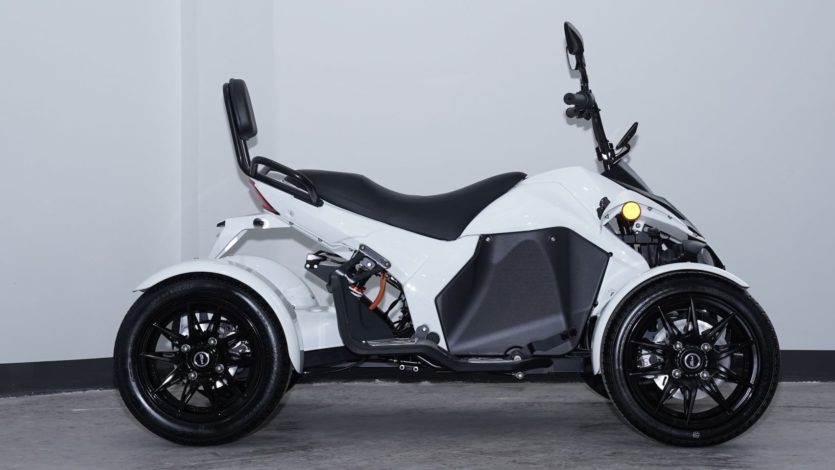 100% Elektrische Spyracing straatlegale quad met KENTEKEN