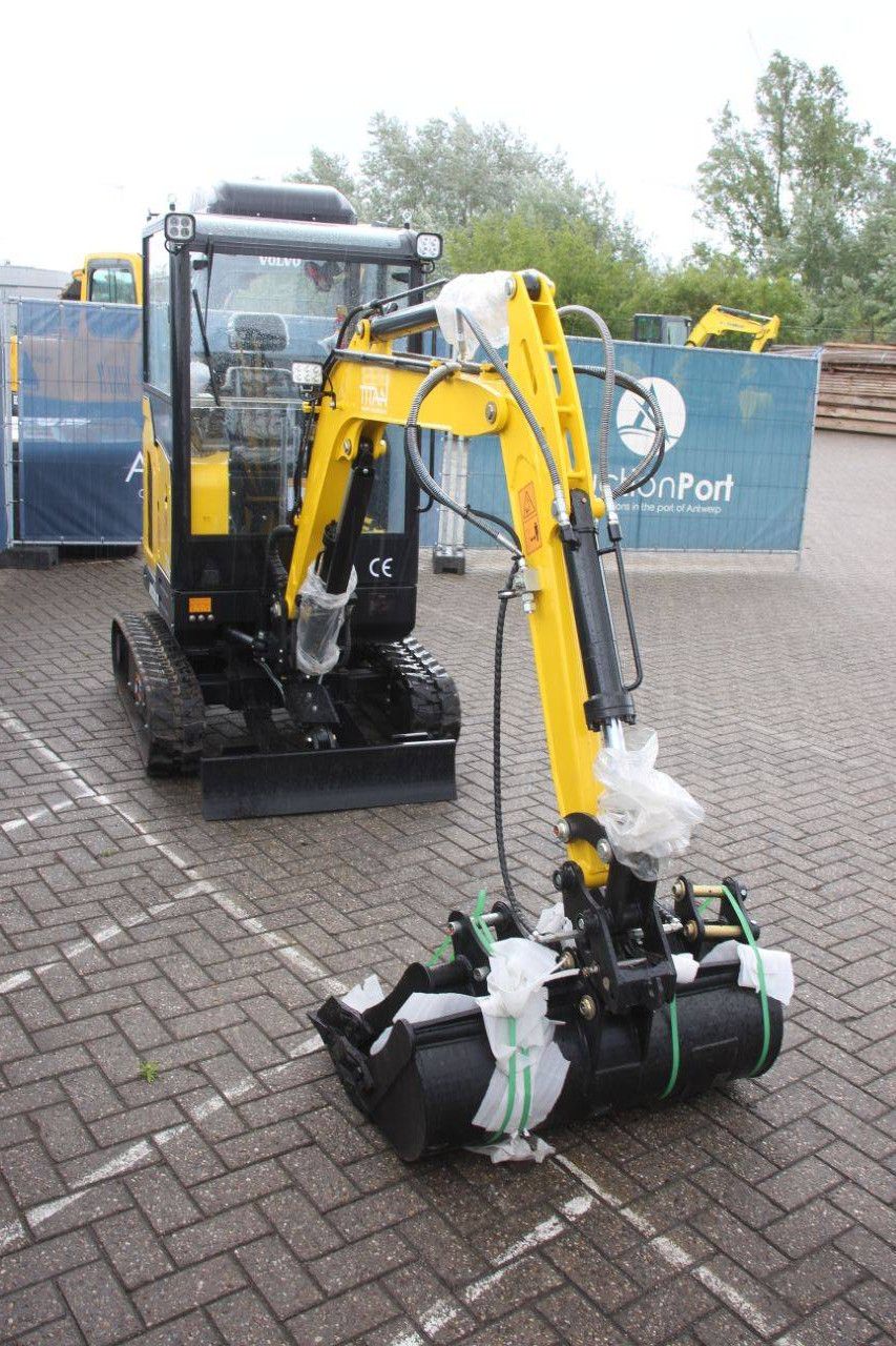 Titan TE25 Diesel Mini Excavator 18.2kW 2025 New
