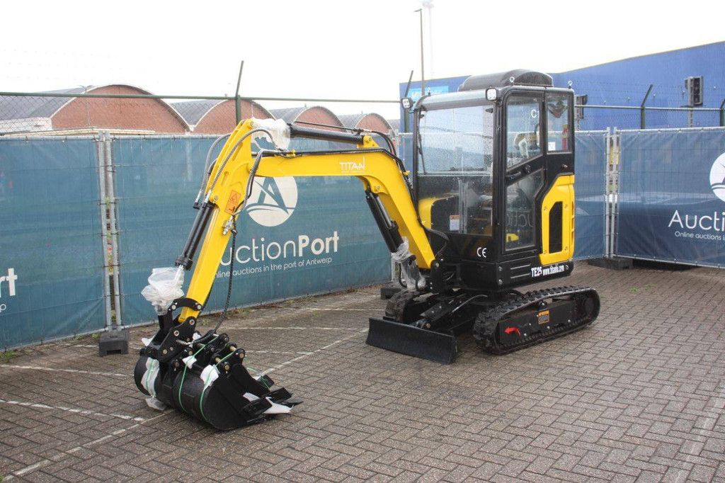 Titan TE25 Diesel Mini Excavator 18.2kW 2025 New