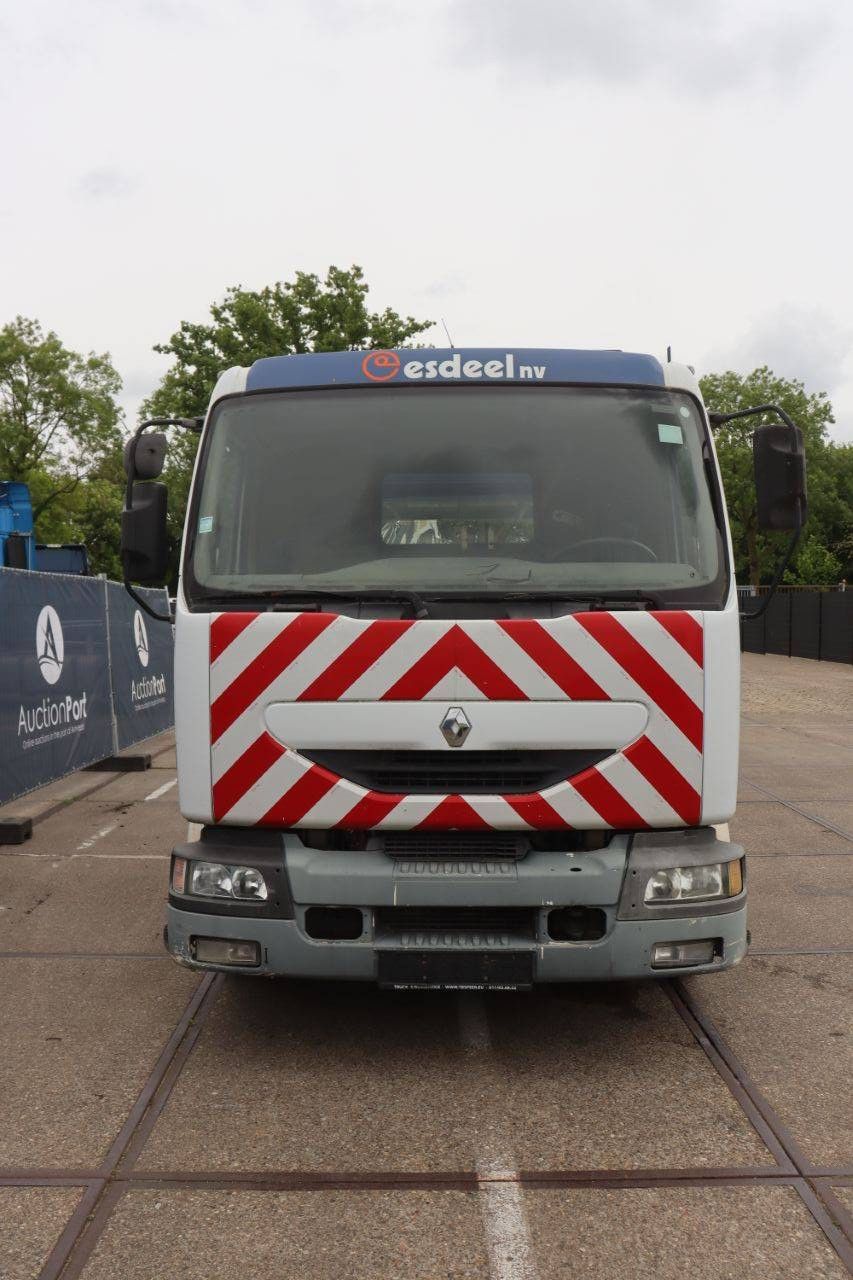 Kranwagen Renault Midlum 220CDI Diesel 215 PS 2003