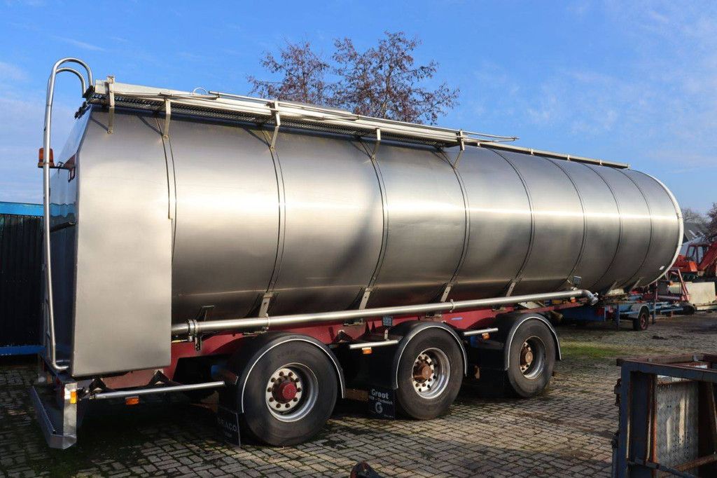 Tank Semi-trailer Burg BPO 15-30 RGZXX 2006