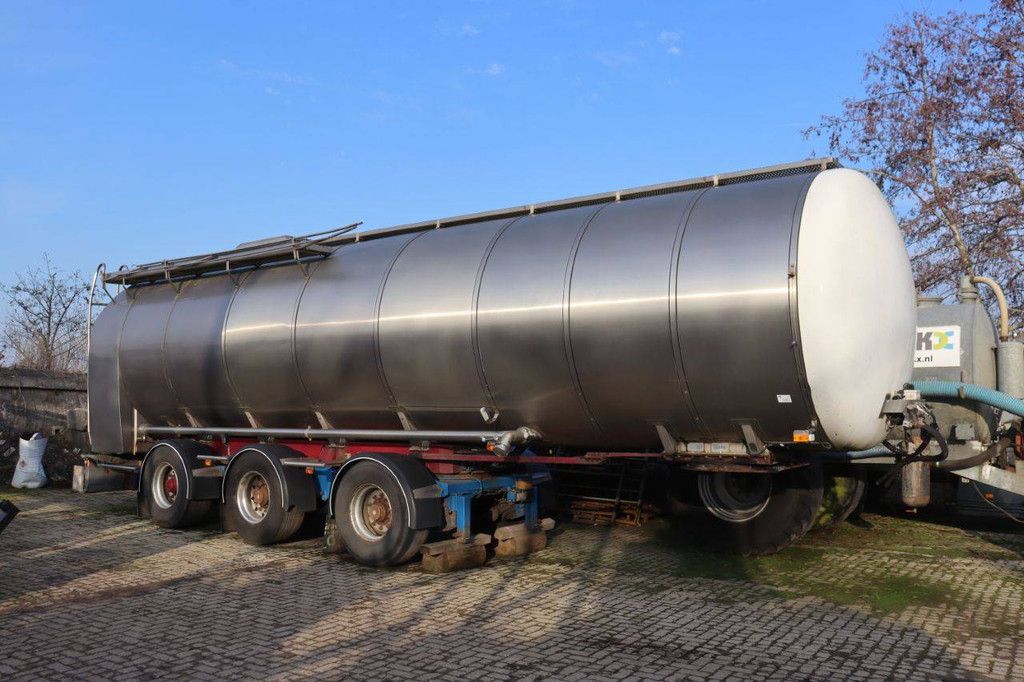 Tank Semi-trailer Burg BPO 15-30 RGZXX 2006