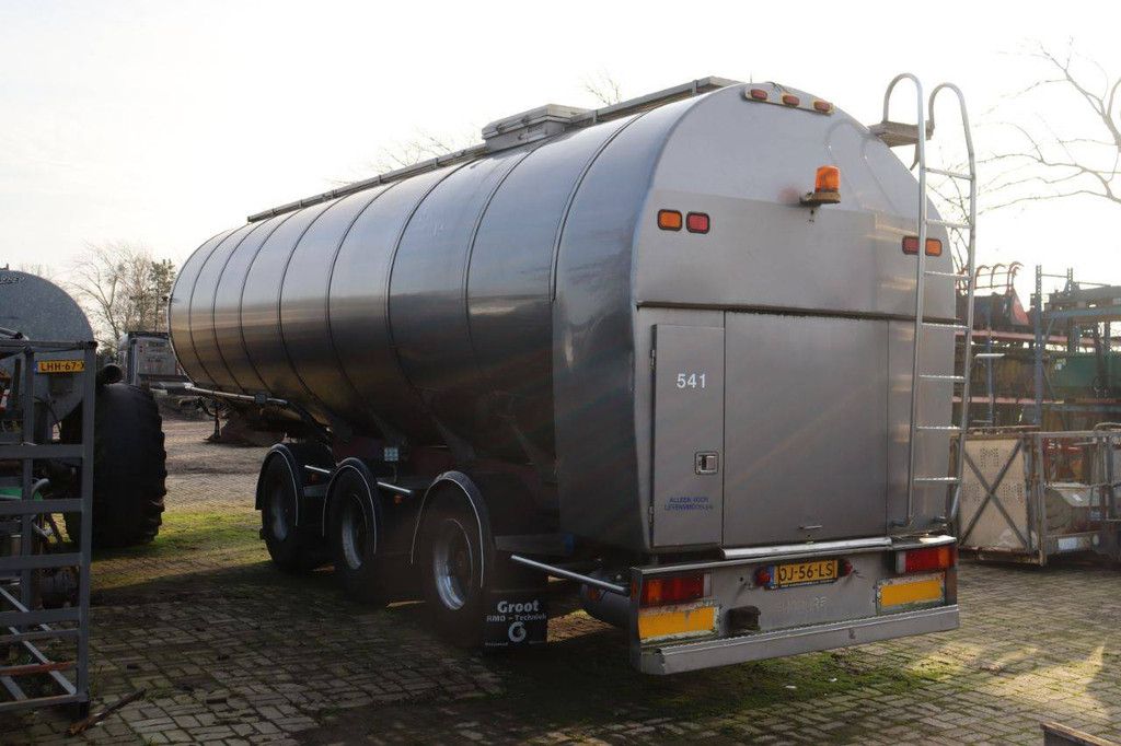 Tank Semi-trailer Burg BPO 15-30 RGZXX 2006