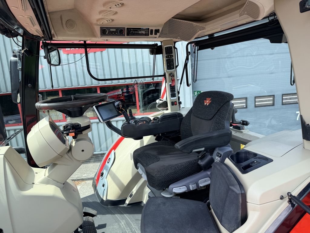 Massey Ferguson 8740S Stage V