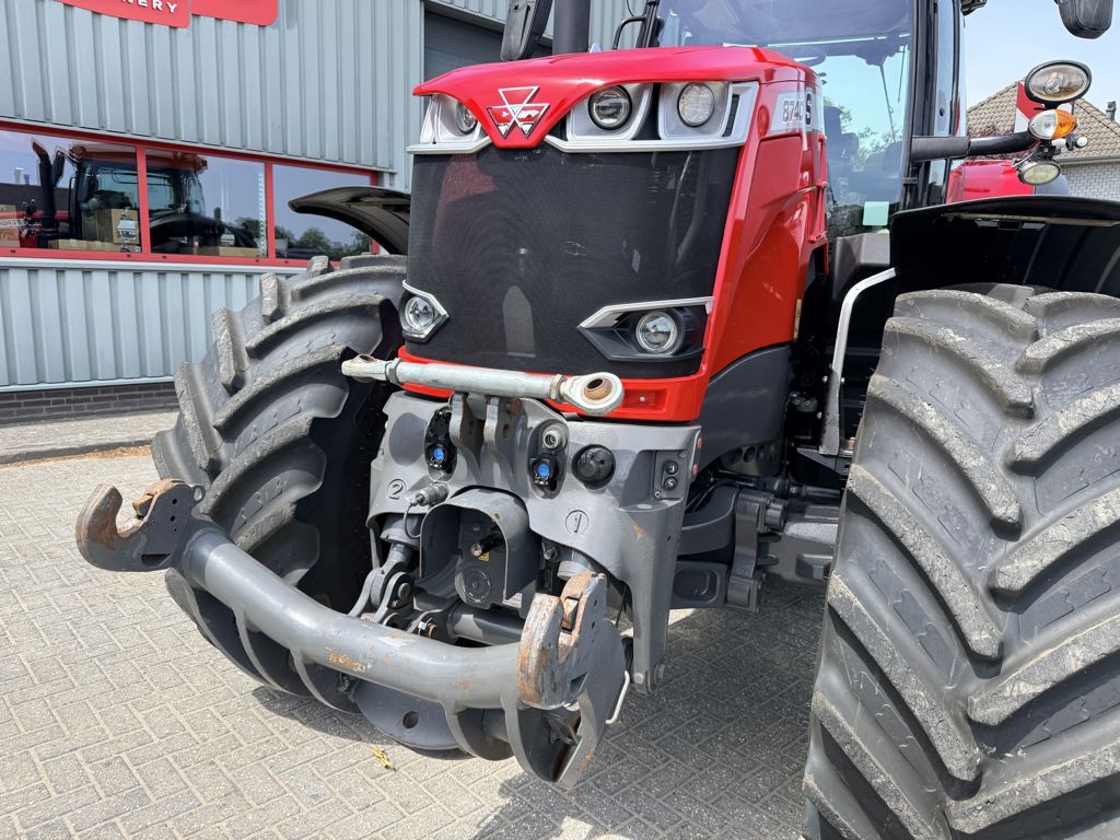 Massey Ferguson 8740S Stage V