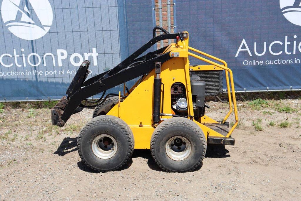 Petrol Articulated Loader