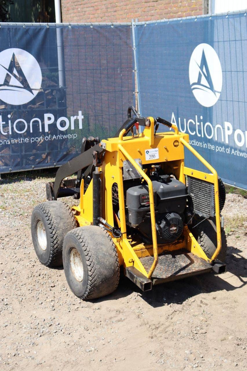 Petrol Articulated Loader