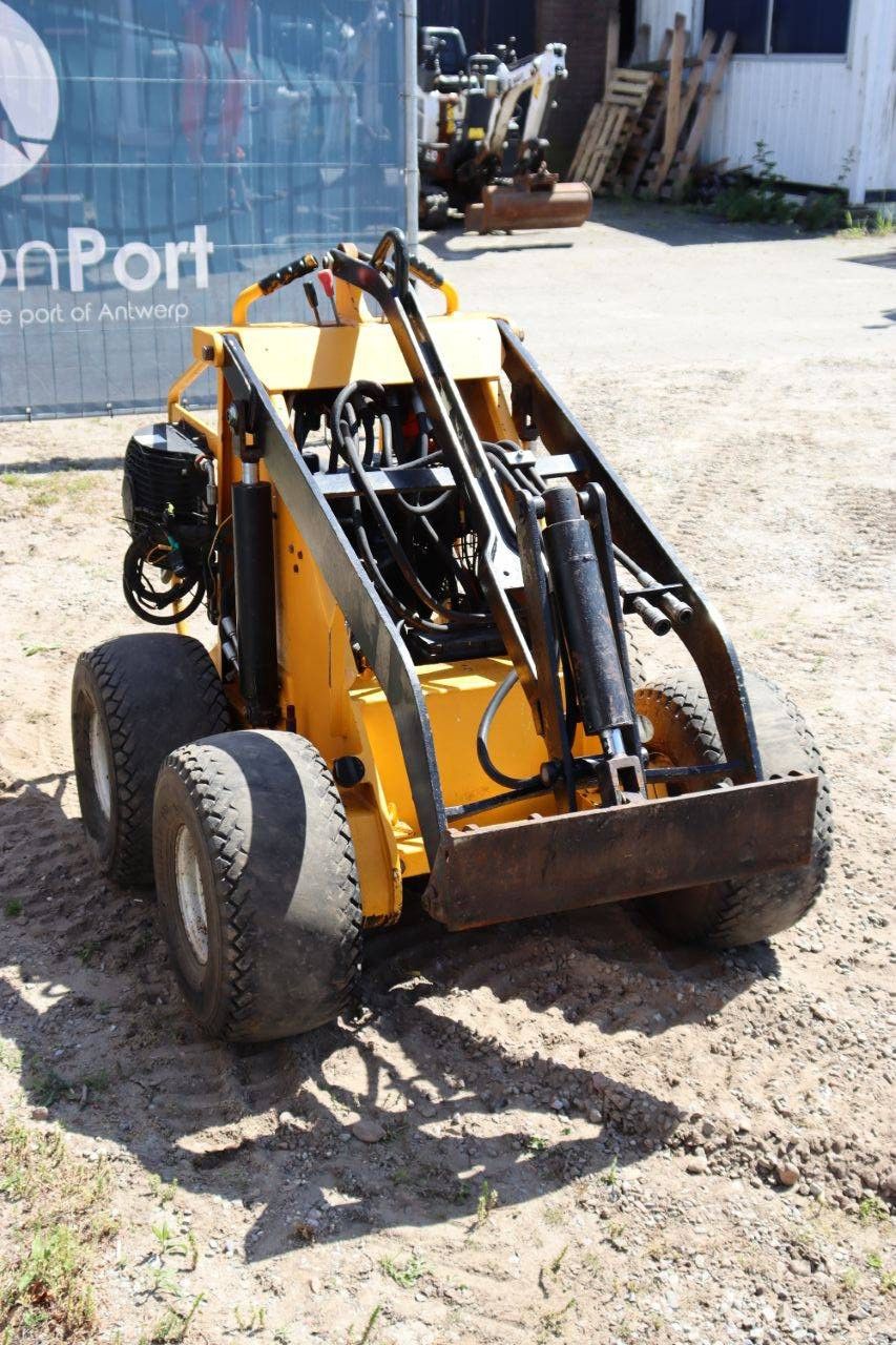 Petrol Articulated Loader