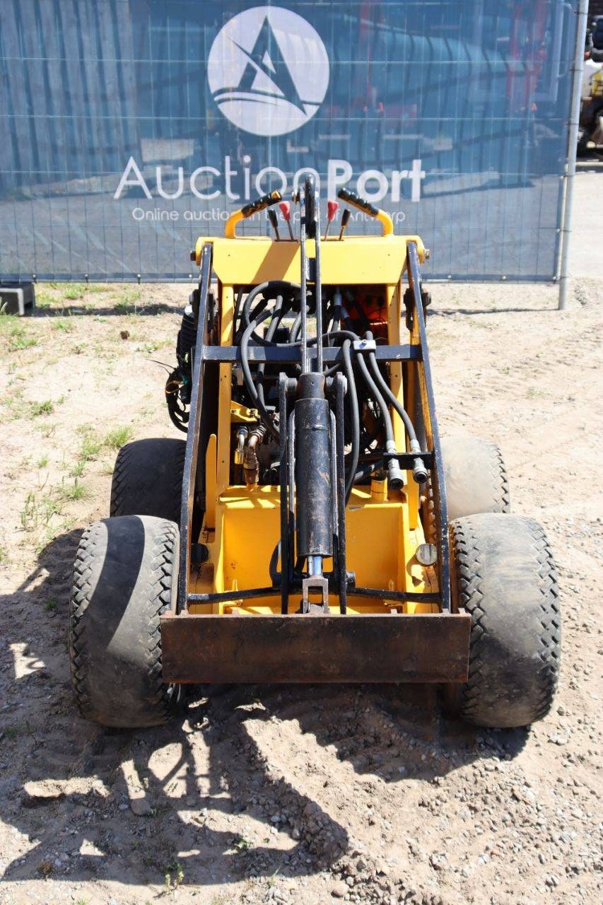 Petrol Articulated Loader