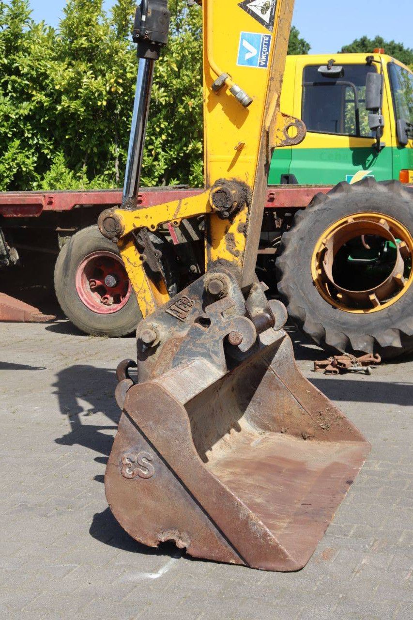 Crawler excavator JCB JZ140 Diesel 73kW 2008