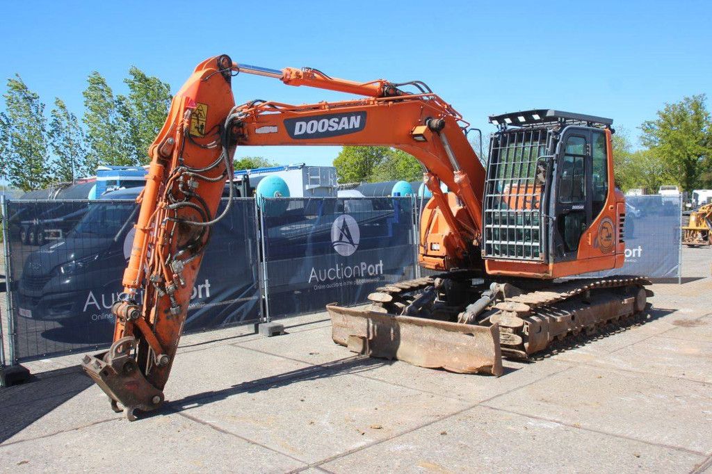 Doosan DX140LCR-3 Raupenbagger 81kW 2014