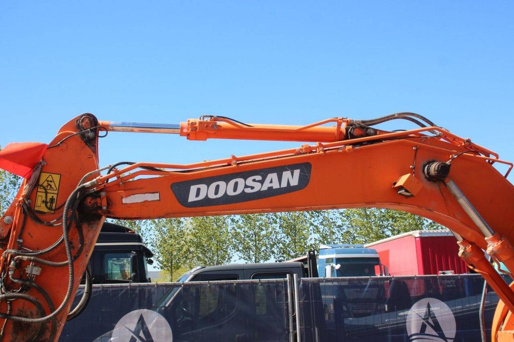 Doosan DX140LCR-3 Raupenbagger 81kW 2014