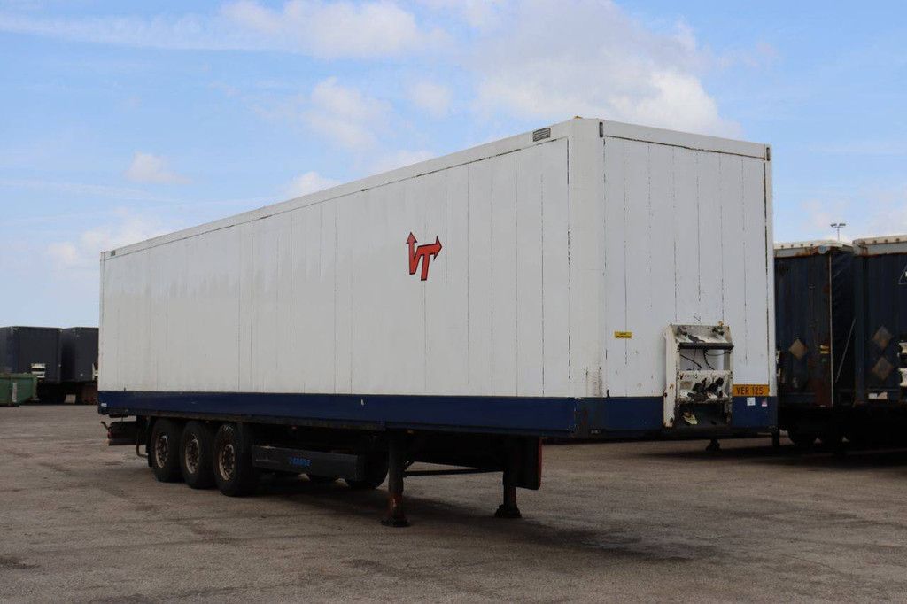 Geschlossener Sattelauflieger Krone SD 36000kg 2011