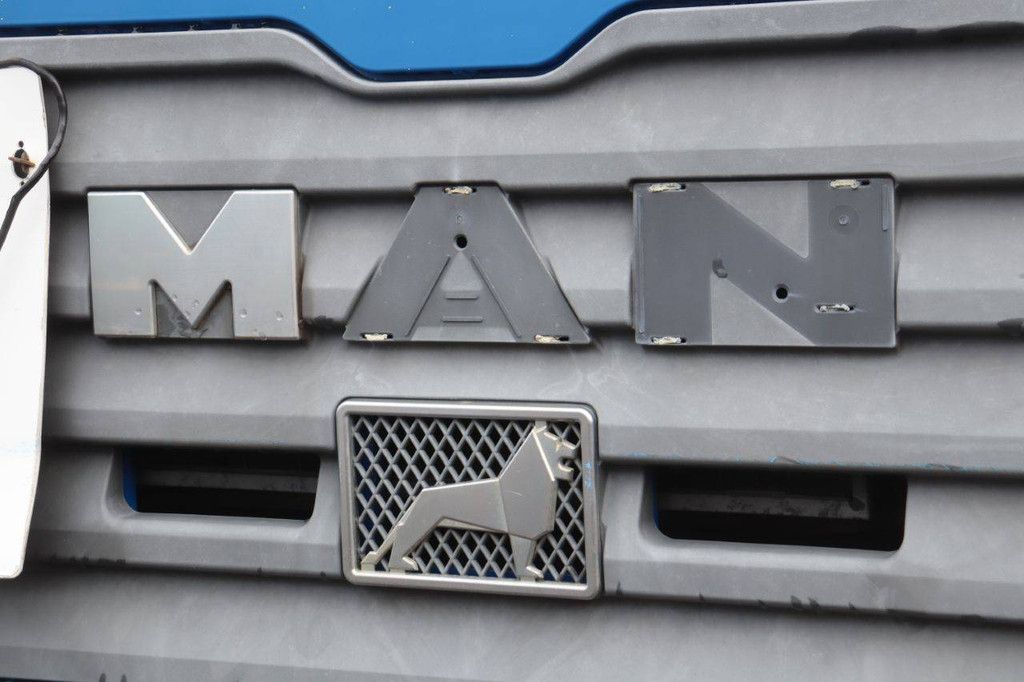 Hakenliftsystem-LKW MAN TGA 18.310 Diesel 310 PS