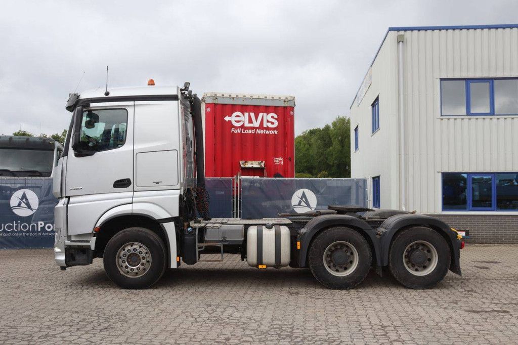 Fahrgestell mit Fahrerhaus Mercedes-Benz Arocs 3363 Diesel 625 PS
