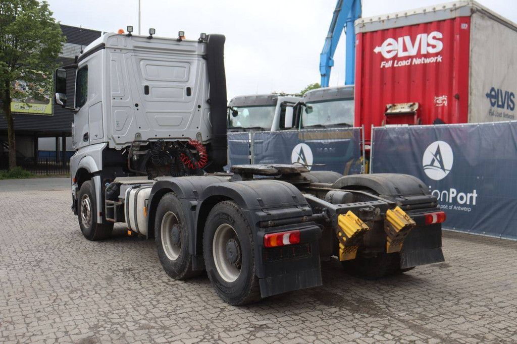 Fahrgestell mit Fahrerhaus Mercedes-Benz Arocs 3363 Diesel 625 PS