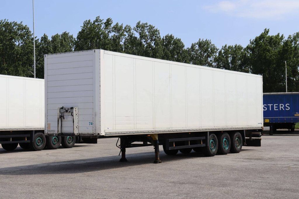 Closed Semi-Trailer Schmitz Cargobull SKO24 2011