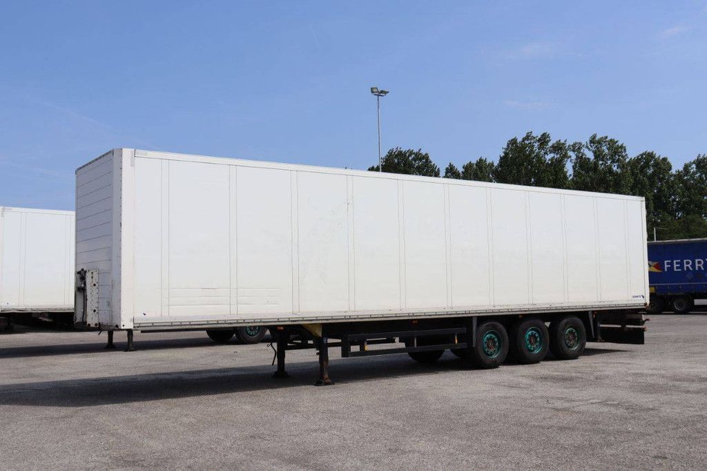 Closed Semi-Trailer Schmitz Cargobull SKO24 2011