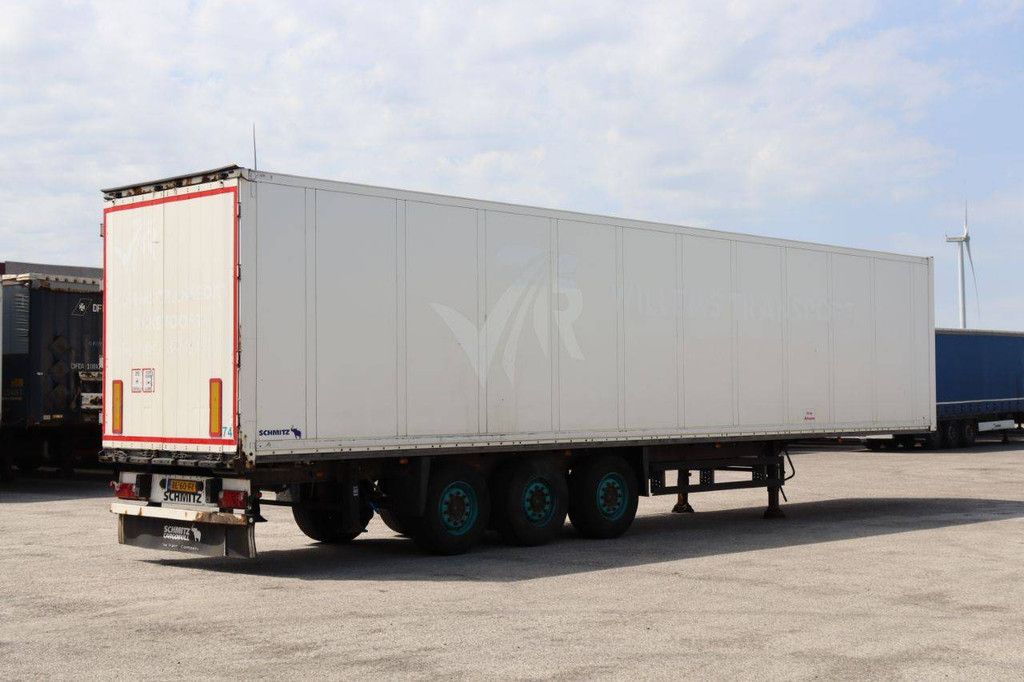 Closed Semi-Trailer Schmitz Cargobull SKO24 2011