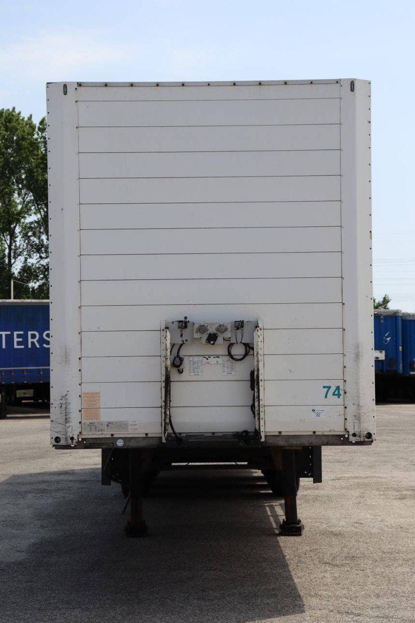 Closed Semi-Trailer Schmitz Cargobull SKO24 2011