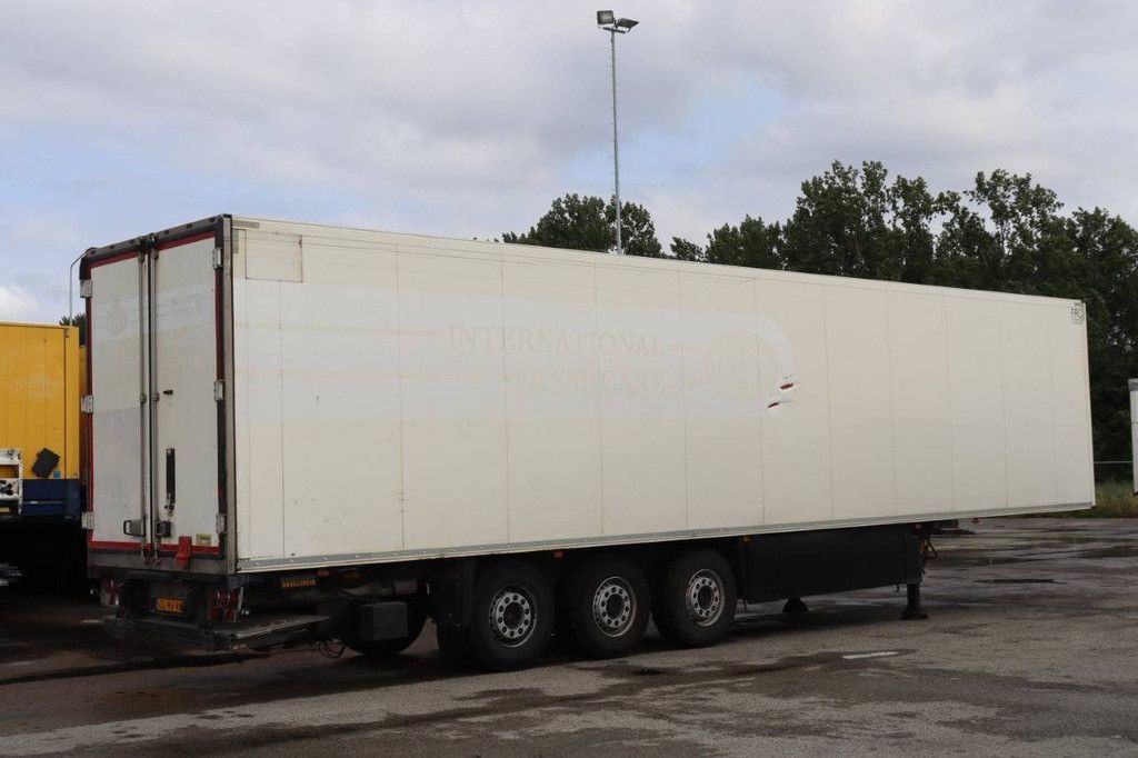 Schmitz Cargobull SKO24 Kühlauflieger, Baujahr 2012