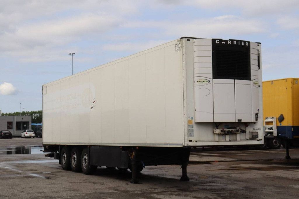 Schmitz Cargobull SKO24 Kühlauflieger, Baujahr 2012