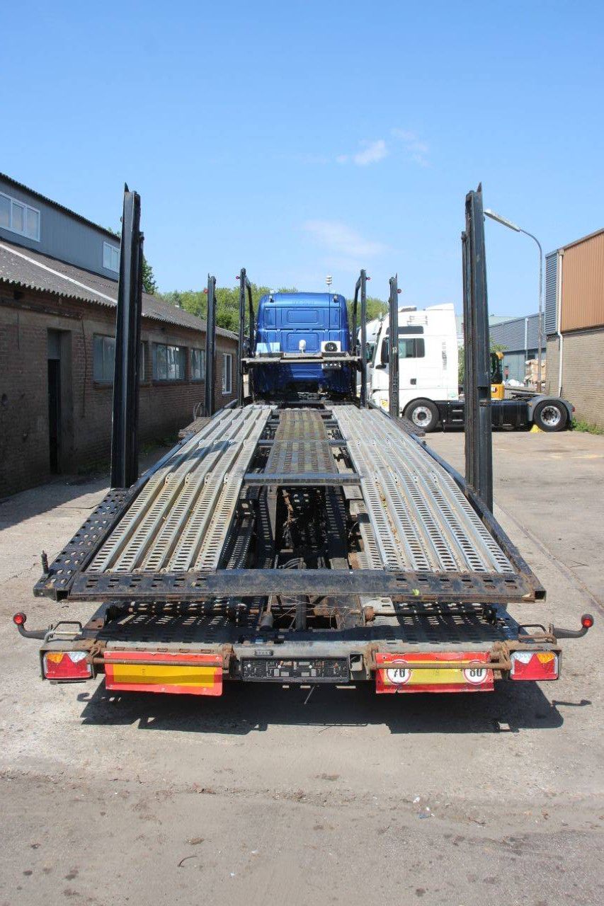 Autotransporter-Sattelauflieger Lohr RV2 2002