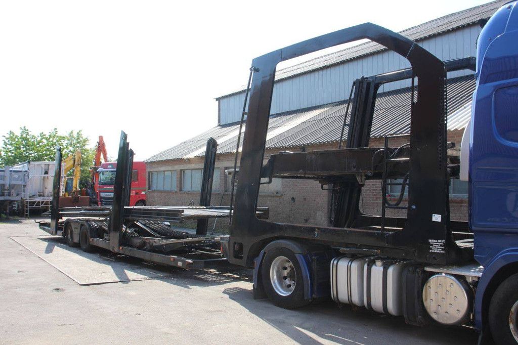 Autotransporter-Sattelauflieger Lohr RV2 2002