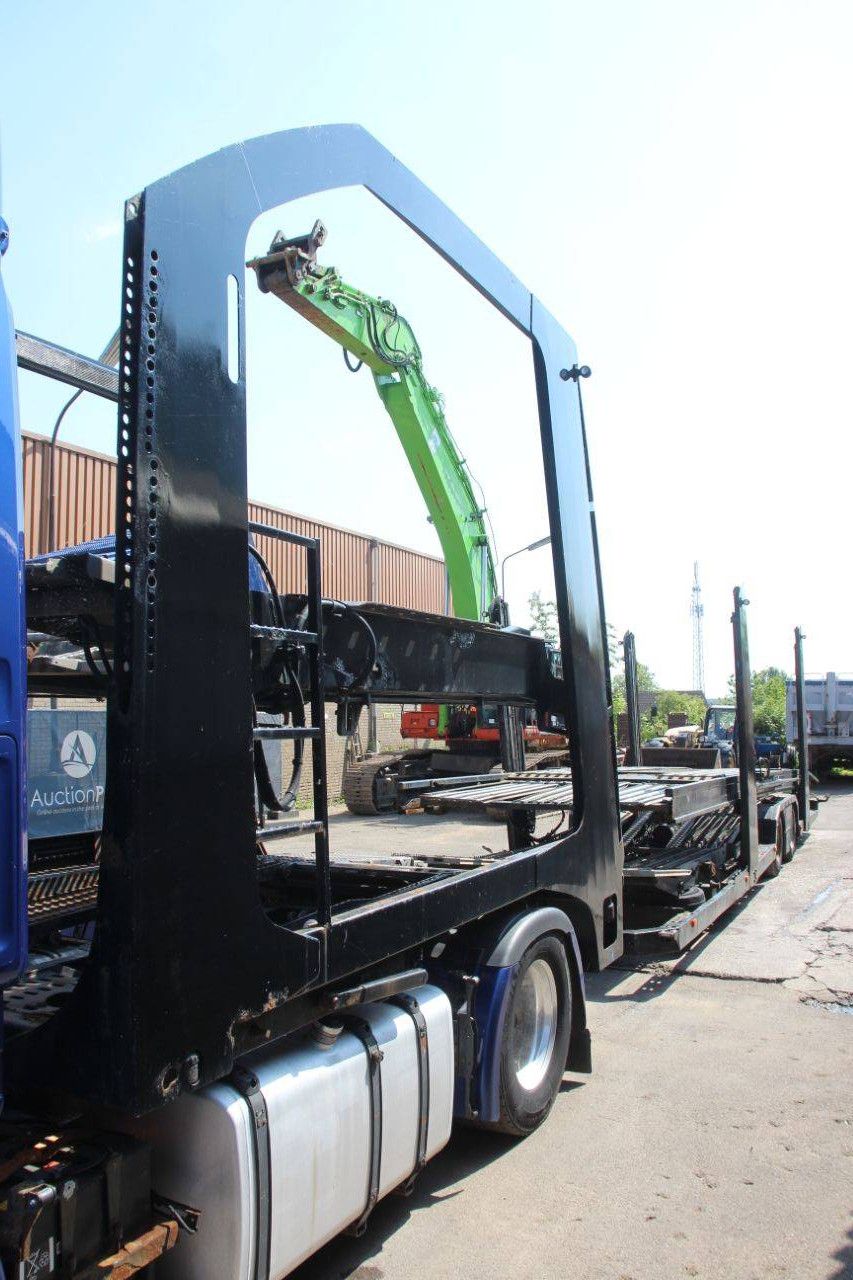 Autotransporter-Sattelauflieger Lohr RV2 2002