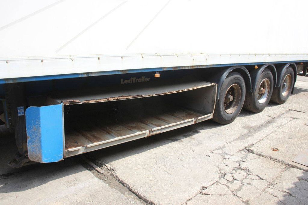 Enclosed Semi-Trailer Lecitrailer 3E20BD15P 2007