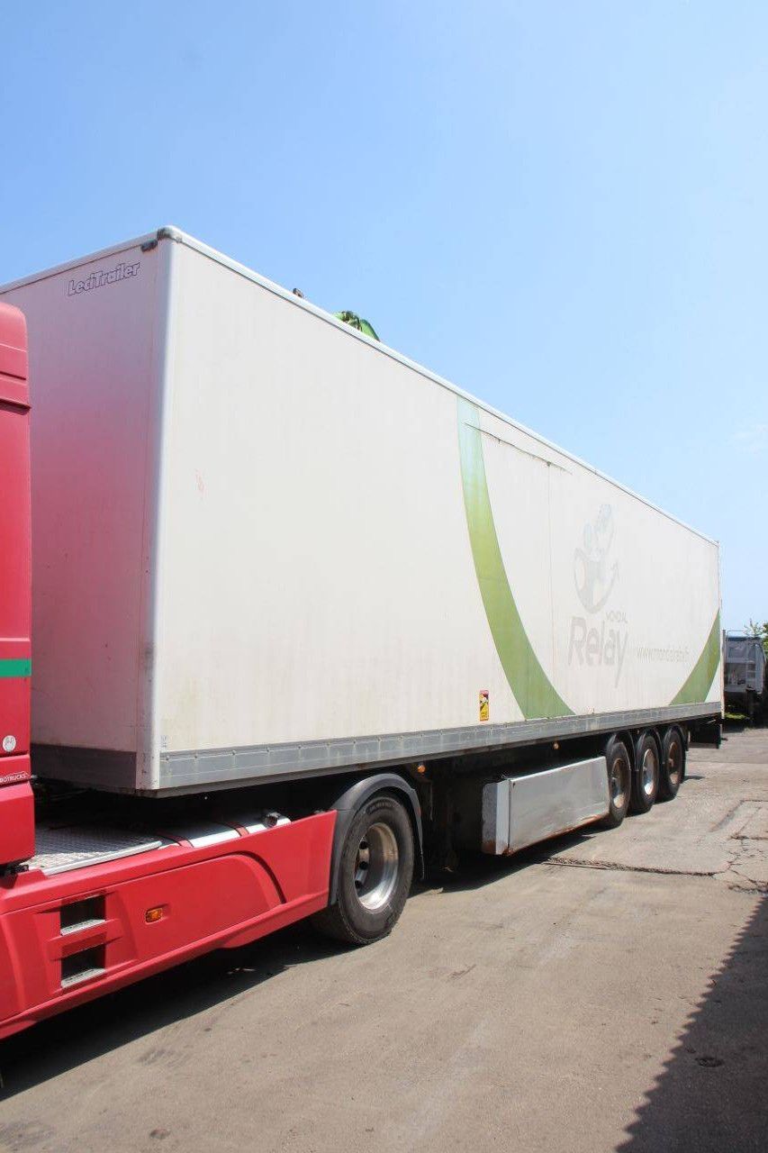 Enclosed Semi-Trailer Lecitrailer 3E20BD15P 2007