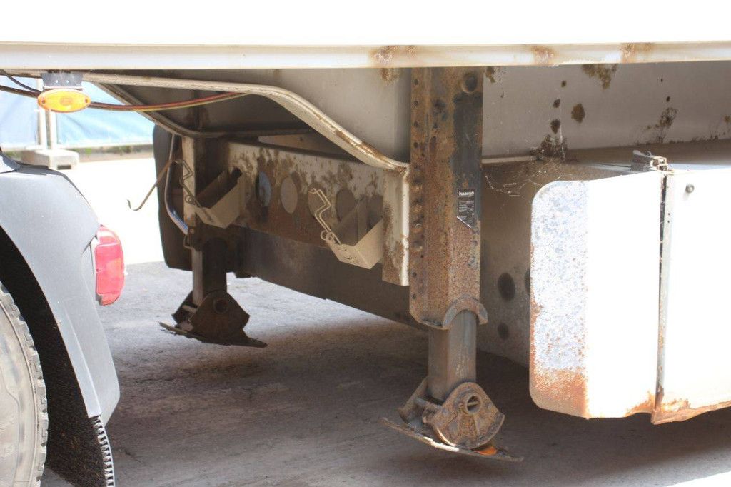 Enclosed Semi-Trailer Lecitrailer 3E20BD15P 2007
