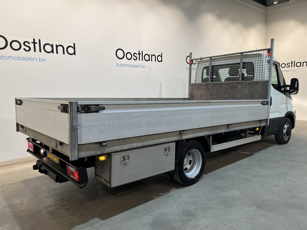 Iveco Daily 40C18 3.0 Automaat Open Laadbak / Euro 6 / Trekhaak 3.500 KG / Airco / Dubbel Lucht / Cruise Control / 3-Zits