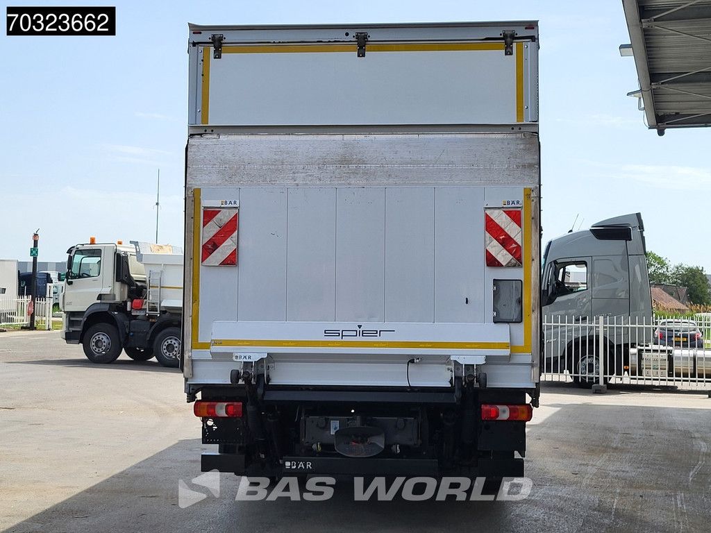 Mercedes Atego 1224 4X2 12tonner Automatic 1500kg Ladebordwand Euro 6