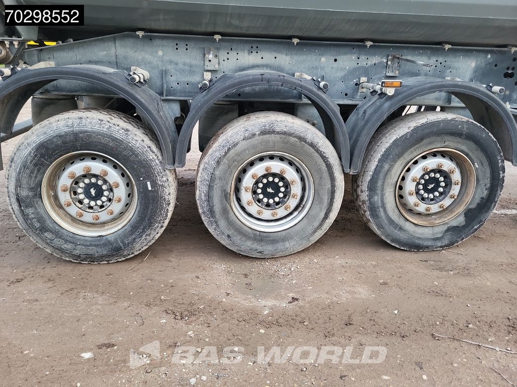 Schmitz SGF*S3 3 assen Lifting Axle 24m3