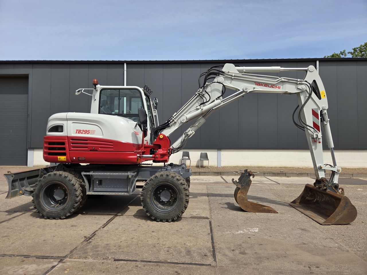 Takeuchi TB295W