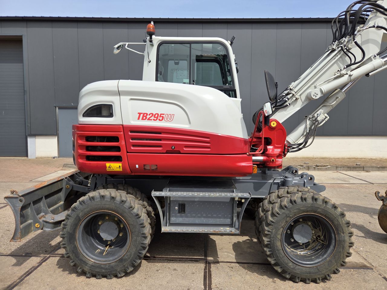 Takeuchi TB295W