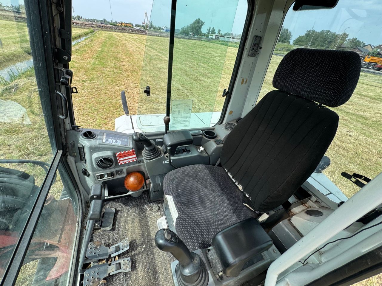 Takeuchi TB250 Long reach