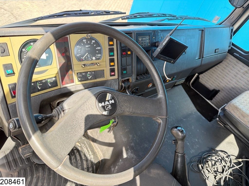 MAN 41 372 8x4, Manual, HIAB, Remote, Bladvering