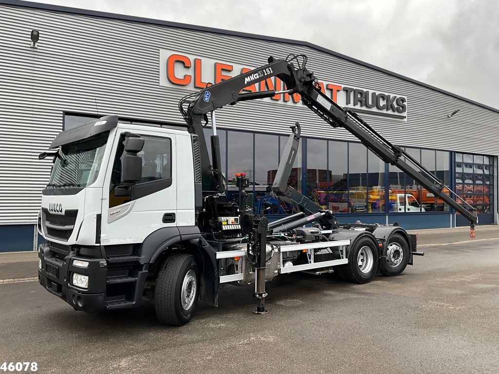 Iveco Stralis AD260SY Euro 6 MKG 15 Tonmeter laadkraan Just 72.311 km!
