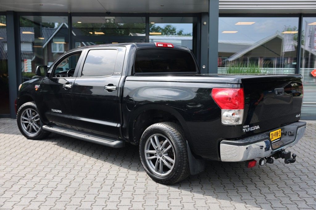 Toyota Tundra 5.7 V8 LIMITED A/T 5 ZITS 4WD VAN MARGE