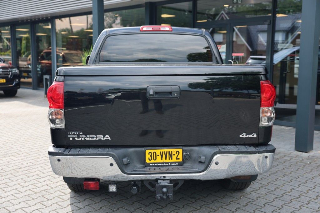 Toyota Tundra 5.7 V8 LIMITED A/T 5 ZITS 4WD VAN MARGE